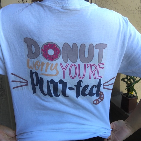 Donut Cat White Tee Shirt HANDMADE - Picture 3 of 4
